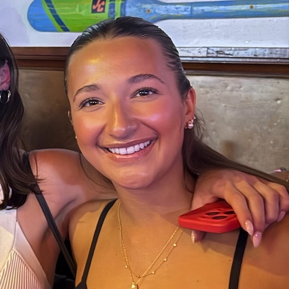 carlyh827